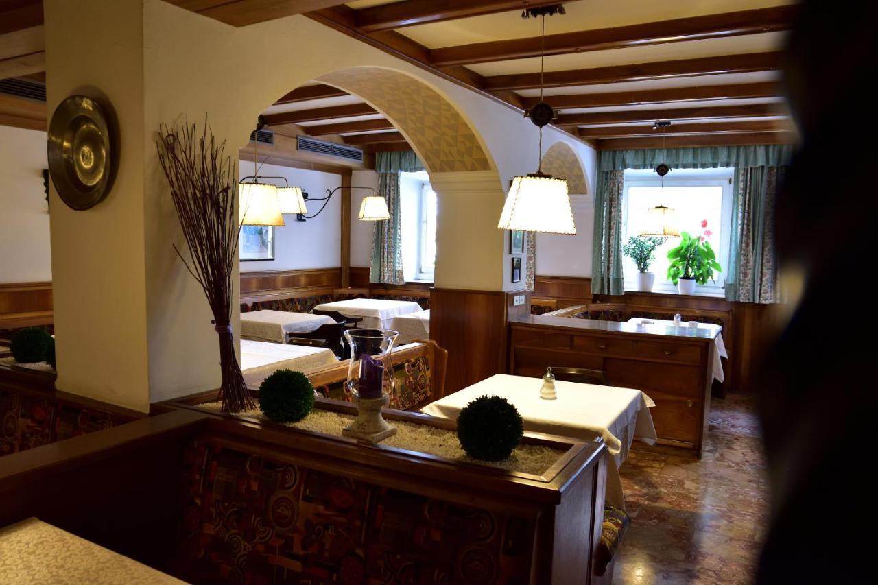 Hotel Krone บรูนิโก ภายนอก รูปภาพ