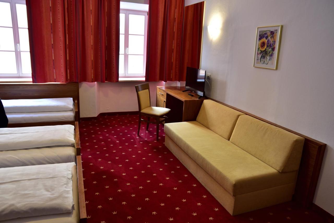 Hotel Krone บรูนิโก ภายนอก รูปภาพ