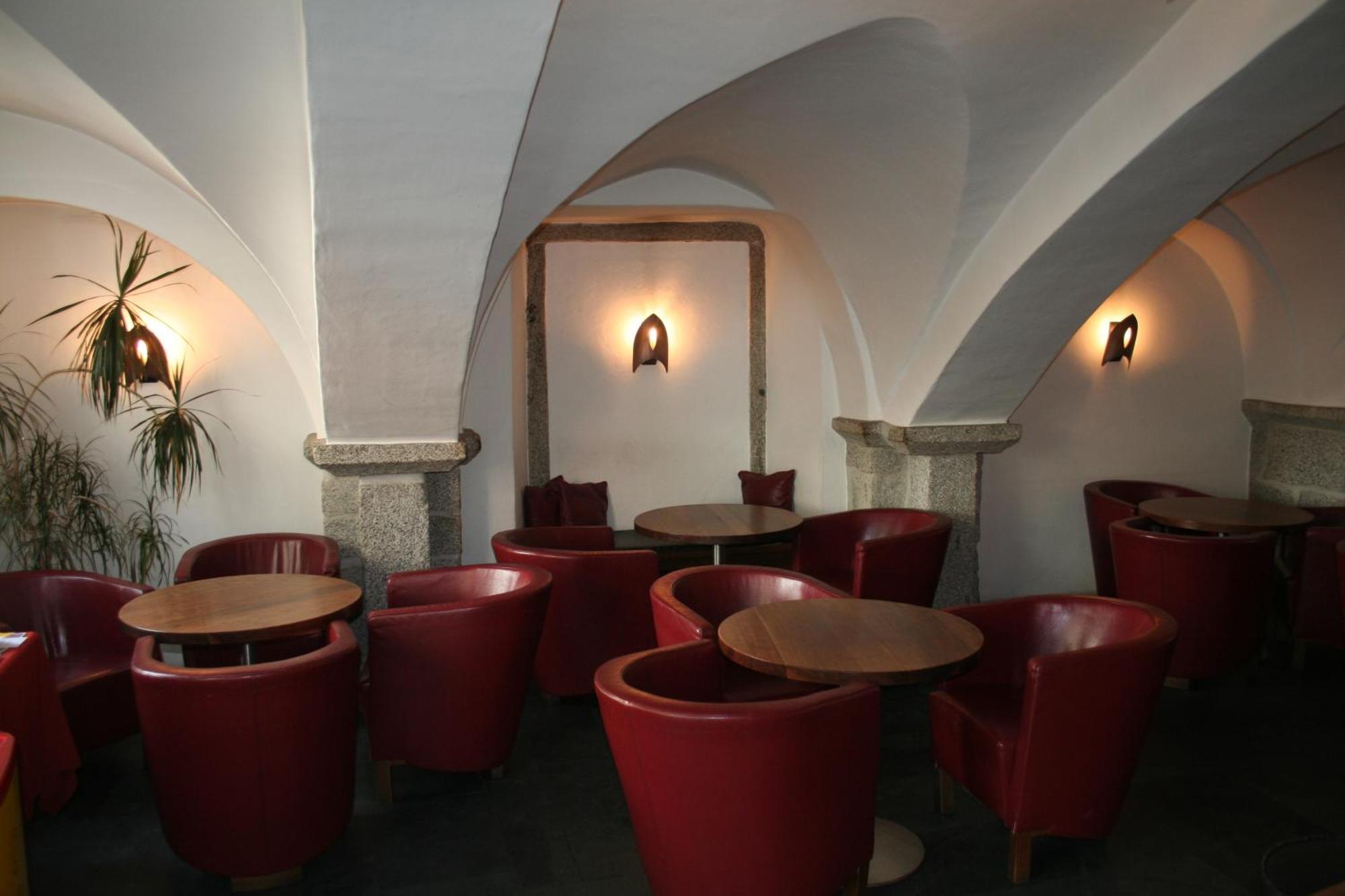 Hotel Krone บรูนิโก ภายนอก รูปภาพ